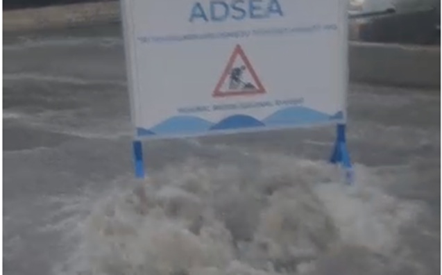 Bakı səhəri belə açdı – Yağışlı yollardan yeni görüntülər