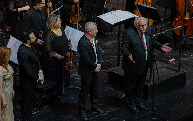 Levent Yüksel “Bayatılar”ı Eldar Mansurovun qarşısında ifa etdi – VİDEO