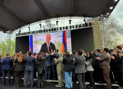 Ermənistan ŞOKDA: Karapetyan bütün var-dövlətini görün kimə bağışladı – FOTO