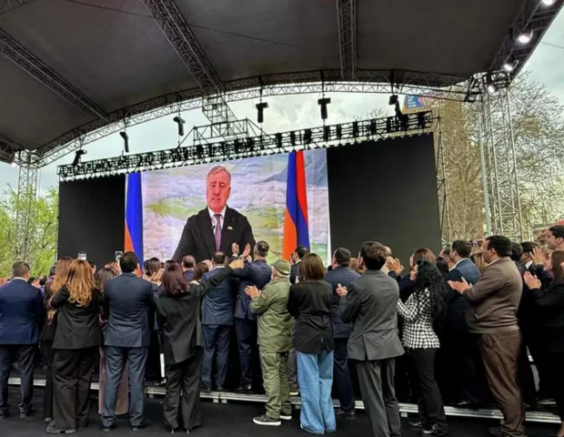 Ermənistan ŞOKDA: Karapetyan bütün var-dövlətini görün kimə bağışladı – FOTO