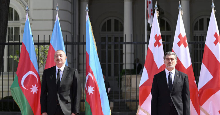 İlham Əliyevin Tbilisidə rəsmi qarşılanma mərasimi oldu – VİDEO