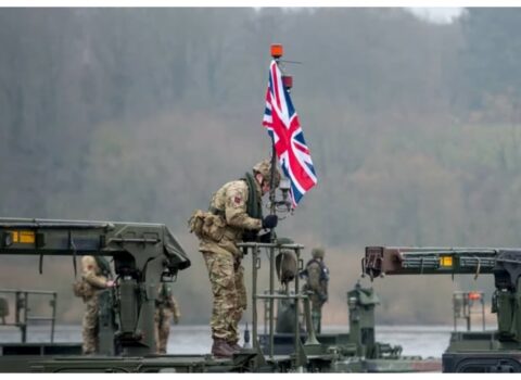 Böyük Britaniya müharibəyə hazırlaşır