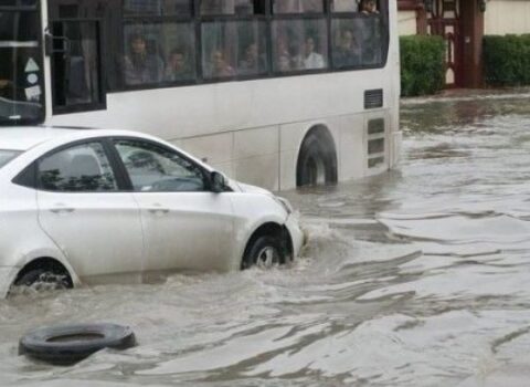 DİQQƏT: Subasma nəticəsində zərər görən bu avtomobillər sığorta ödənişi ala bilər…