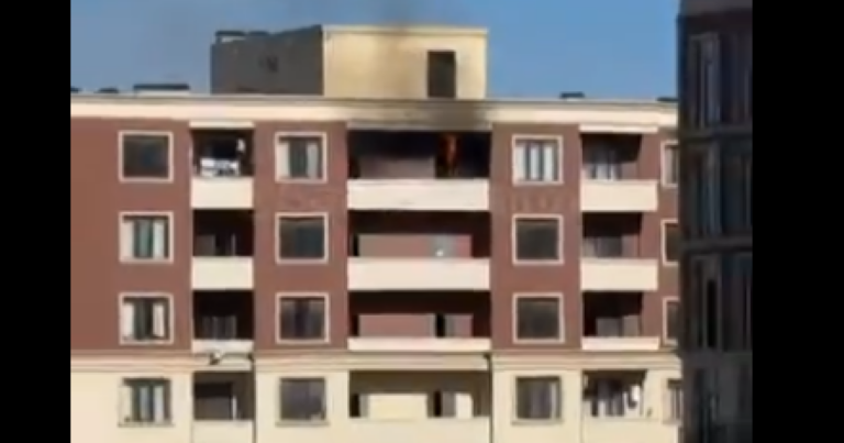 Bakıda yaşayış binasında yanğın – VİDEO