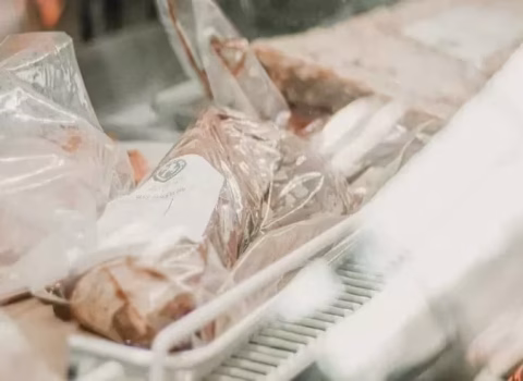 Əti soyuducuya torbada qoymaq olmaz – XƏBƏRDARLIQ