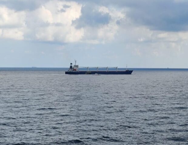 Azov dənizində buğda yüklü gəmi batıb