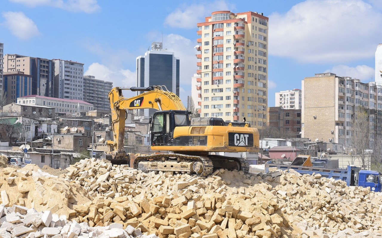 Paytaxda 100 minə yaxın bina söküləcək