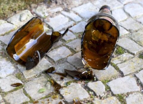 Mingəçevir sakininə şüşə qabla xəsarət yetirən şəxs saxlanıldı