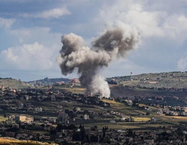 İsrail qırıcıları Livanın cənubu bombaladı