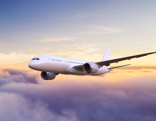 Bu ölkədə sərnişin təyyarəsi qəzaya uğradı – Ölənlər var