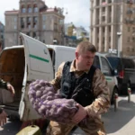 DƏHŞƏT: Ukrayna hərbçiləri insan əti yeməyə başlayıb?