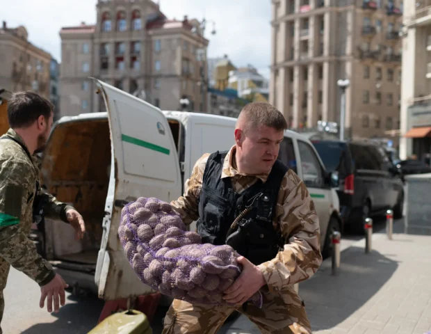 DƏHŞƏT: Ukrayna hərbçiləri insan əti yeməyə başlayıb?