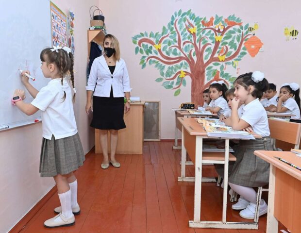 Şagird yerdəyişməsi müvəqqəti dayandırılır