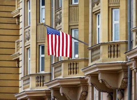 ABŞ İran neftini alanları hədələdi!