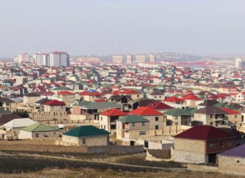 Bu evləri nə satmaq olur, nə də içində yaşamaq – AÇIQLAMA