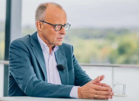 Tramp Almaniya kanslerini tənqid etdi