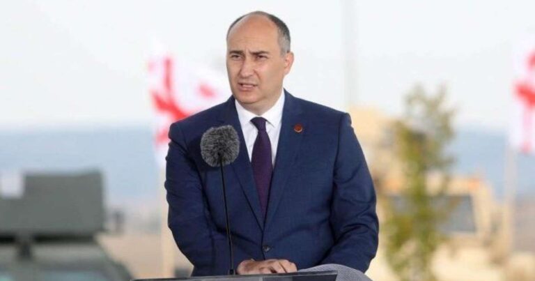 Gürcüstanın sabiq müdafiə naziri HƏBS EDİLDİ – 10 il müddətinə…