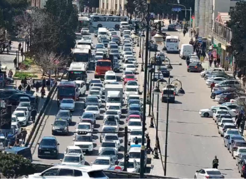 Bakıda yol təmiri tıxaca səbəb oldu – FOTOLAR