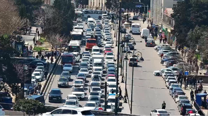 Bakıda yol təmiri tıxaca səbəb oldu – FOTOLAR