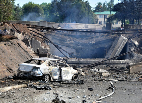 SON DƏQİQƏ: Körpünü partlatdılar – Alov hər yeri bürüyüb, ölənlər var – VİDEO
