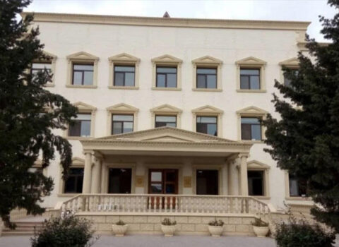 İnternatda direktor ağır yaralanan şagirdi niyə xəstəxanaya aparmağa QOYMAYIB?