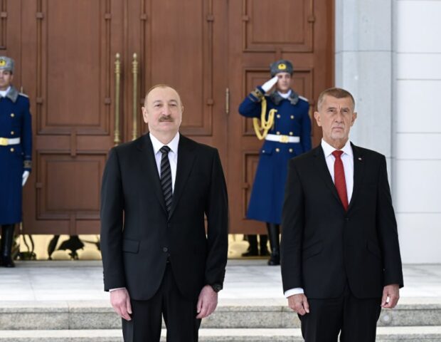 Qəbələdə Andrey Babişin rəsmi qarşılanma mərasimi oldu