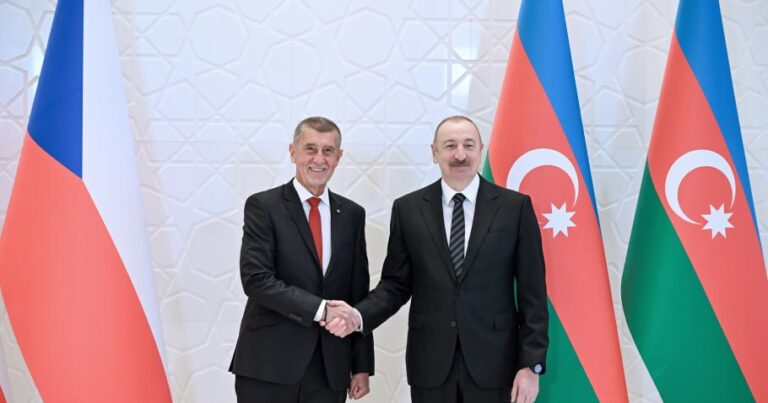 Prezident İlham Əliyev: Çexiyaya qonşu olan ölkələrə Azərbaycan təbii qaz ixrac edir