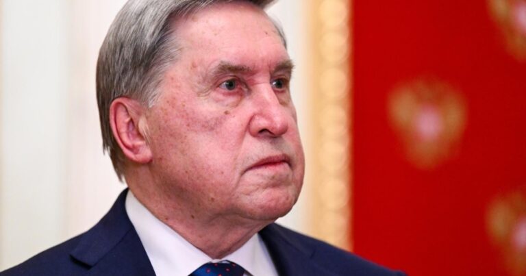 Uşakov: Hörmüz boğazı Rusiya üçün açıqdır