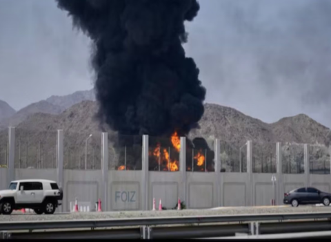 İraqın cənubuna dron zərbəsindən sonra yanacaq anbarları yanır