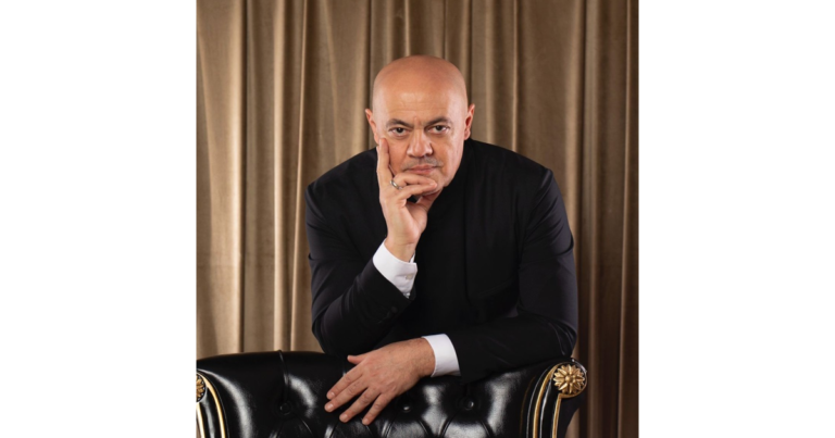 Yalçın Adıgözəlov Opera və Balet Teatrında işdən çıxıb