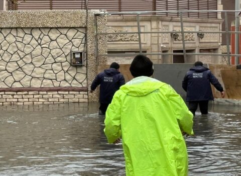 BŞİH: Bakıda intensiv yağışlar fəsadlar törədib, qurumlar gücləndirilmiş rejimdə işləyir