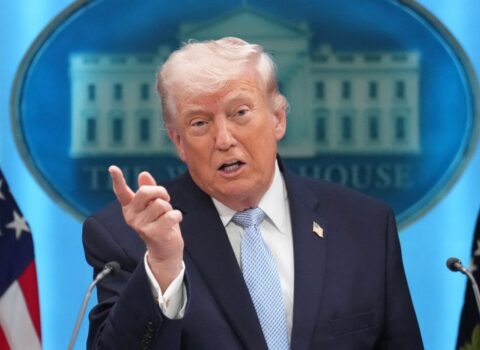 Trampdan dünyanı sarsıdan bəyanat: “İranı yox edəcəyik”