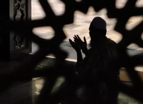 Evində dini yığıncaq keçirdi, cəzalandırıldı