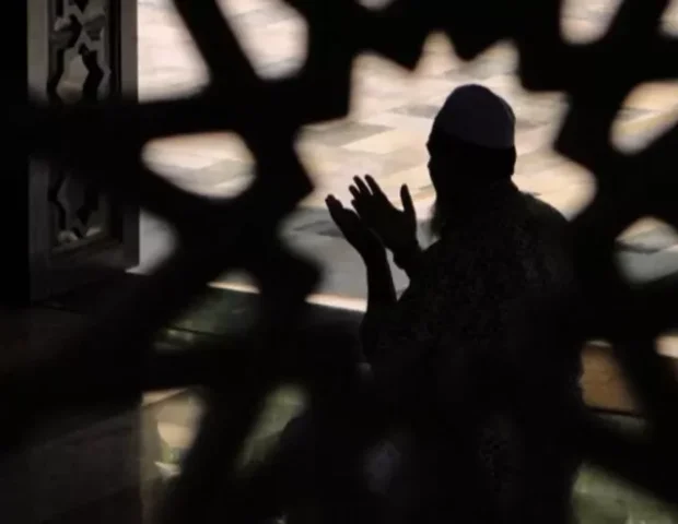 Evində dini yığıncaq keçirdi, cəzalandırıldı