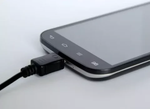 Gecə telefonun internetini söndürməyənlərə XƏBƏRDARLIQ