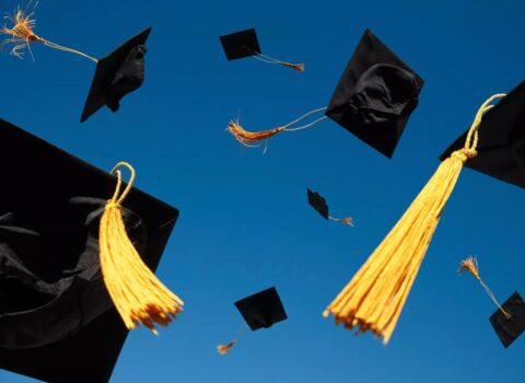 “Məzun günü” cib yandırır: Şənlik neçəyə başa gəlir?