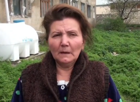 “Uşaqları diləndirir, öyrədir ki, 1 yox, 5 manatı götürün” – Video