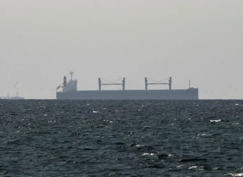 İraq nefti daşıyan tanker Hörmüz boğazından keçdi