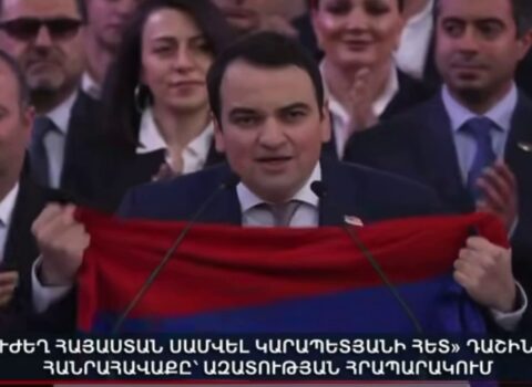 İrəvanda rusiyayönlü qüvvələrin mitinqi: Separatçı simvollar və revanşist şüarlar