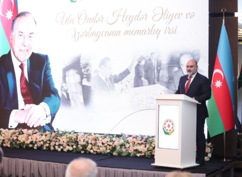 “Ulu Öndər Heydər Əliyev və Azərbaycanın memarlıq irsi” mövzusunda tədbir keçirilib