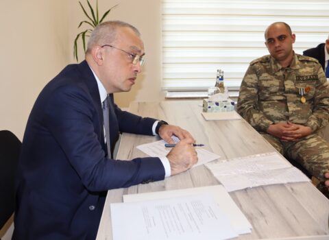 Azərbaycan Dövlət Su Ehtiyatları Agentliyinin sədri Xankəndi şəhərində vətəndaşlarla görüşüb