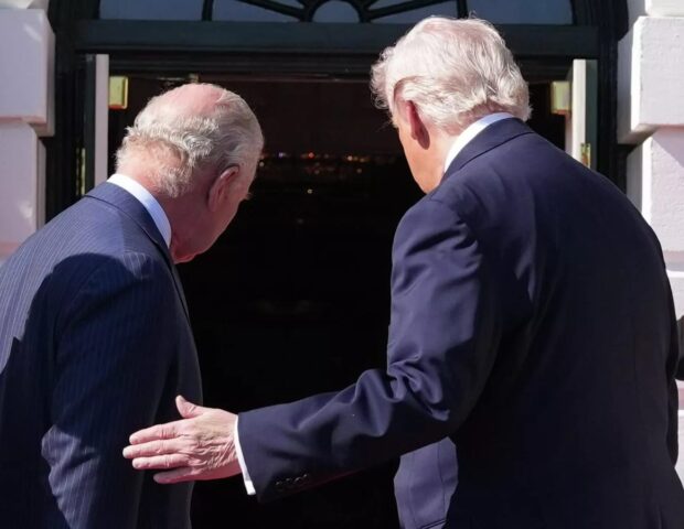 Trampın Britaniya kralına qarşı bu hərəkəti ŞOKA SALDI: Görün nə edib… – VİDEO