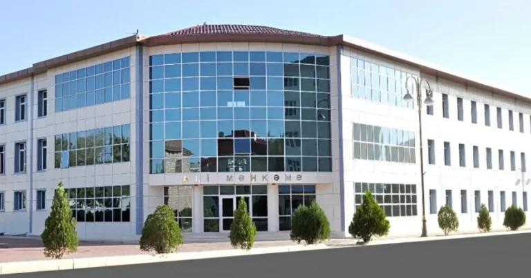 Naxçıvan Ali Məhkəməsində şöbə müdirlərinə artıq ödəniş edilibmiş