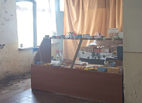 Bəzi məktəblərin bufetlərində nöqsan aşkarlandı – FOTO