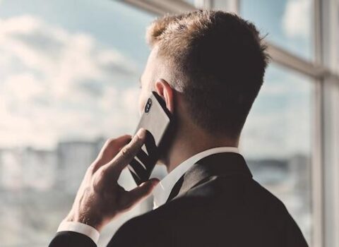 Bakıda qohumlara edilən zəng banka baha başa GƏLDİ