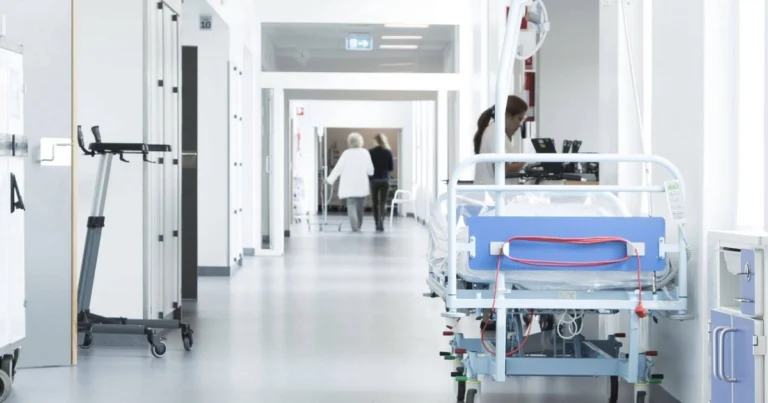 Əməkdar artistin səhhətində problem yaranıb: “İnsult keçirdim, 2 dəfə onurğadan əməliyyat olundum”