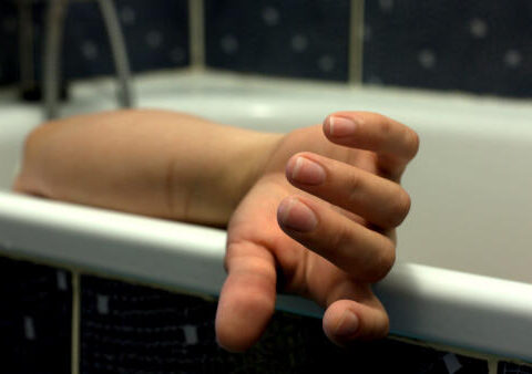 Bakıda 14 yaşlı qızla gənc oğlan hamamda dəm qazından zəhərləndi – Ölən var