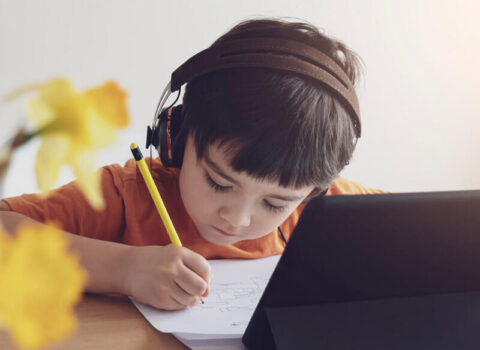 Azərbaycanda təhsil distanta KEÇİRİLİR?