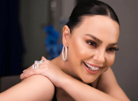 Ebru Gündeş əməliyyatdan sonra – tanımaq olmur