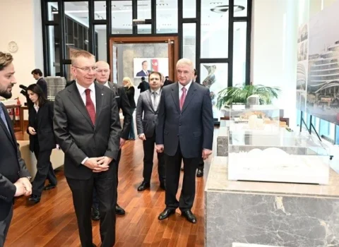 Latviya prezidenti Ağ Şəhərdə – Foto